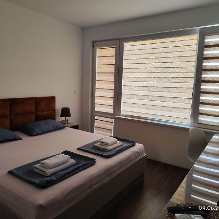 Dety'S Apartment Burgas City Exterior foto