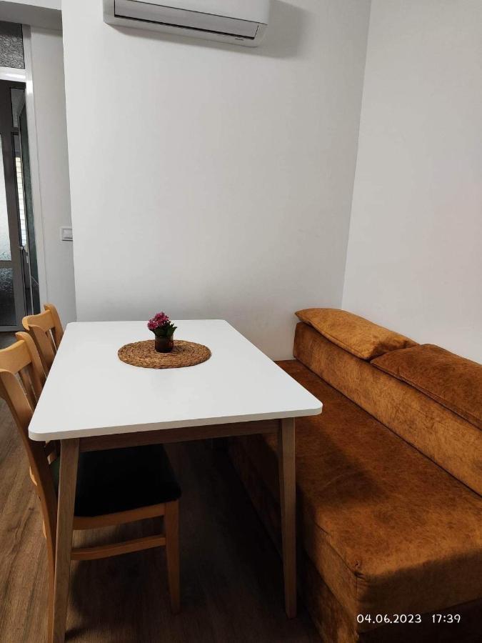 Dety'S Apartment Burgas City Exterior foto